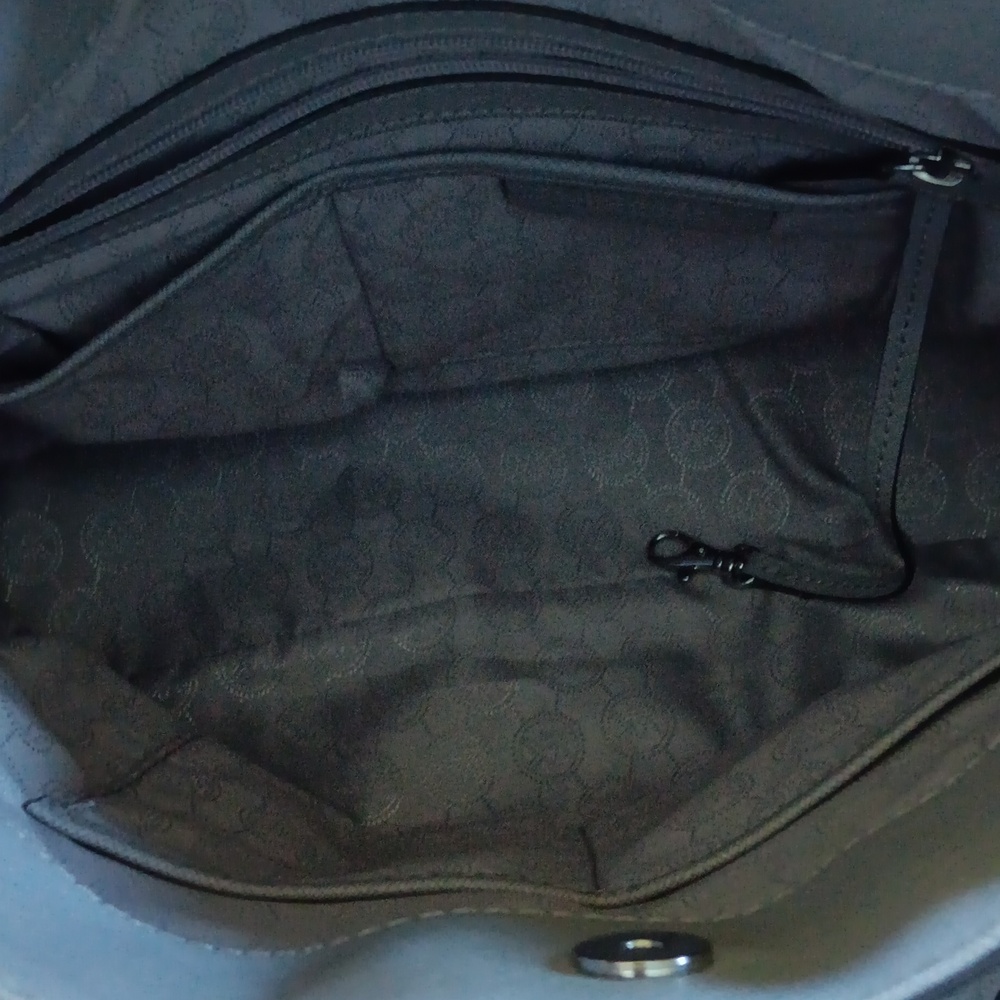 Purse - Picture 4 of 4